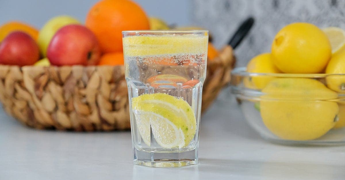 14 evidence-based benefits of drinking water